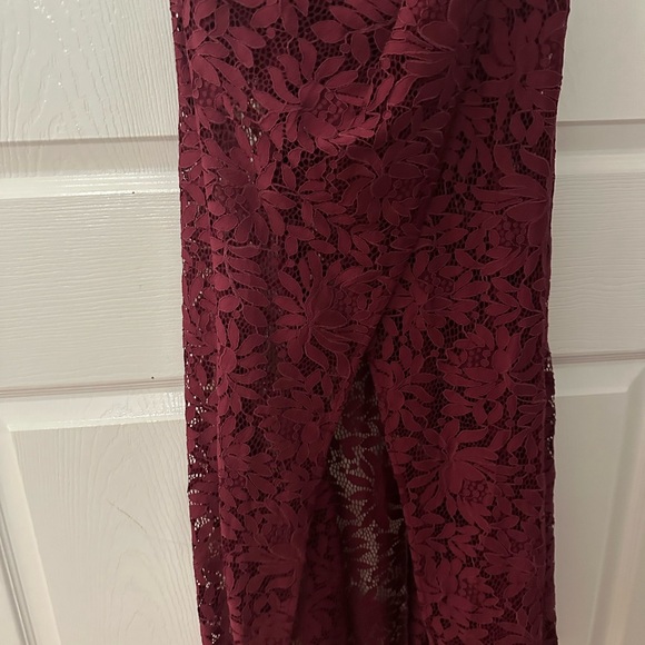 Aijek Burgundy lace size small is great condition - Picture 6 of 8